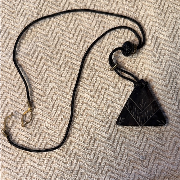 Jewelry - Black Geometric Pendant Necklace